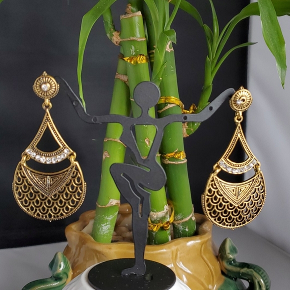 Fancy Earring - Picture 2 of 4